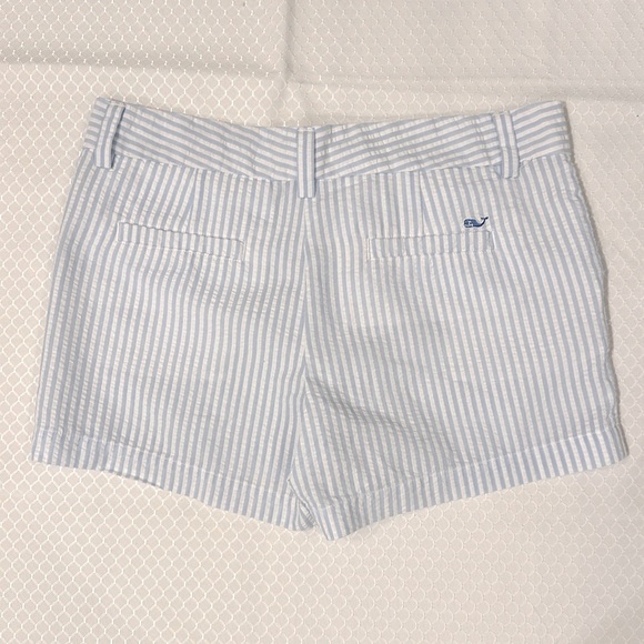 Vineyard Vines seersucker blue and white striped shorts w/side & back pockets. - Picture 3 of 4